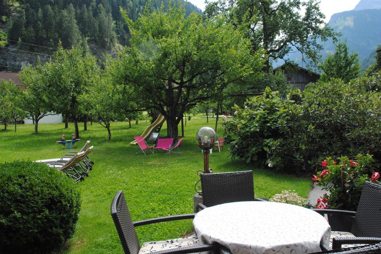 Ferienhof Oblasser Hotel Mayrhofen Exterior photo